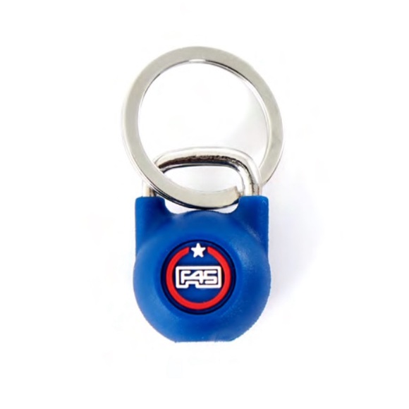 NEW F45 kettlebell keychains 2 pack Red+Blue - Picture 3 of 4